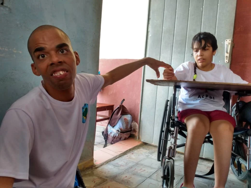 dos personas